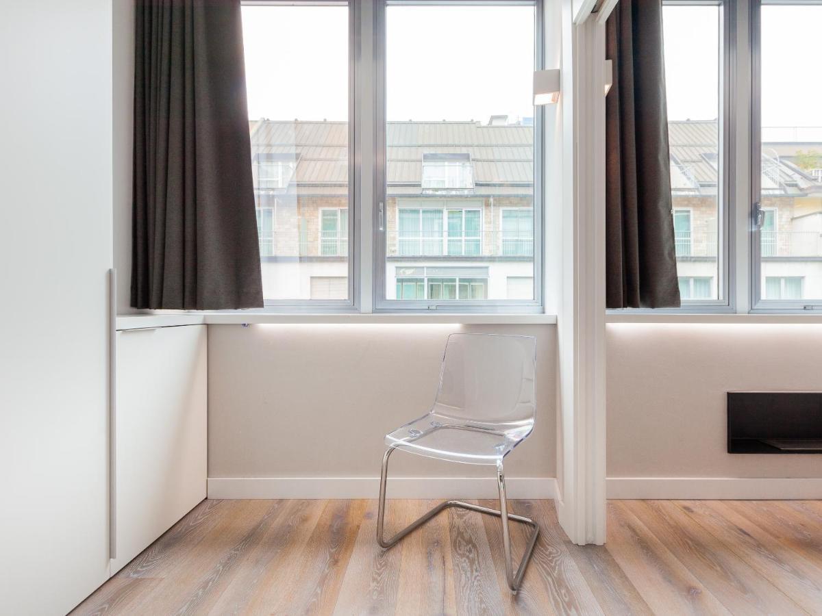 Easyhomes-City Centre Suites Милано Екстериор снимка
