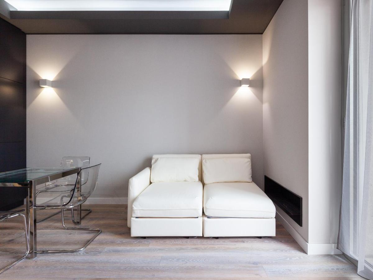 Easyhomes-City Centre Suites Милано Екстериор снимка