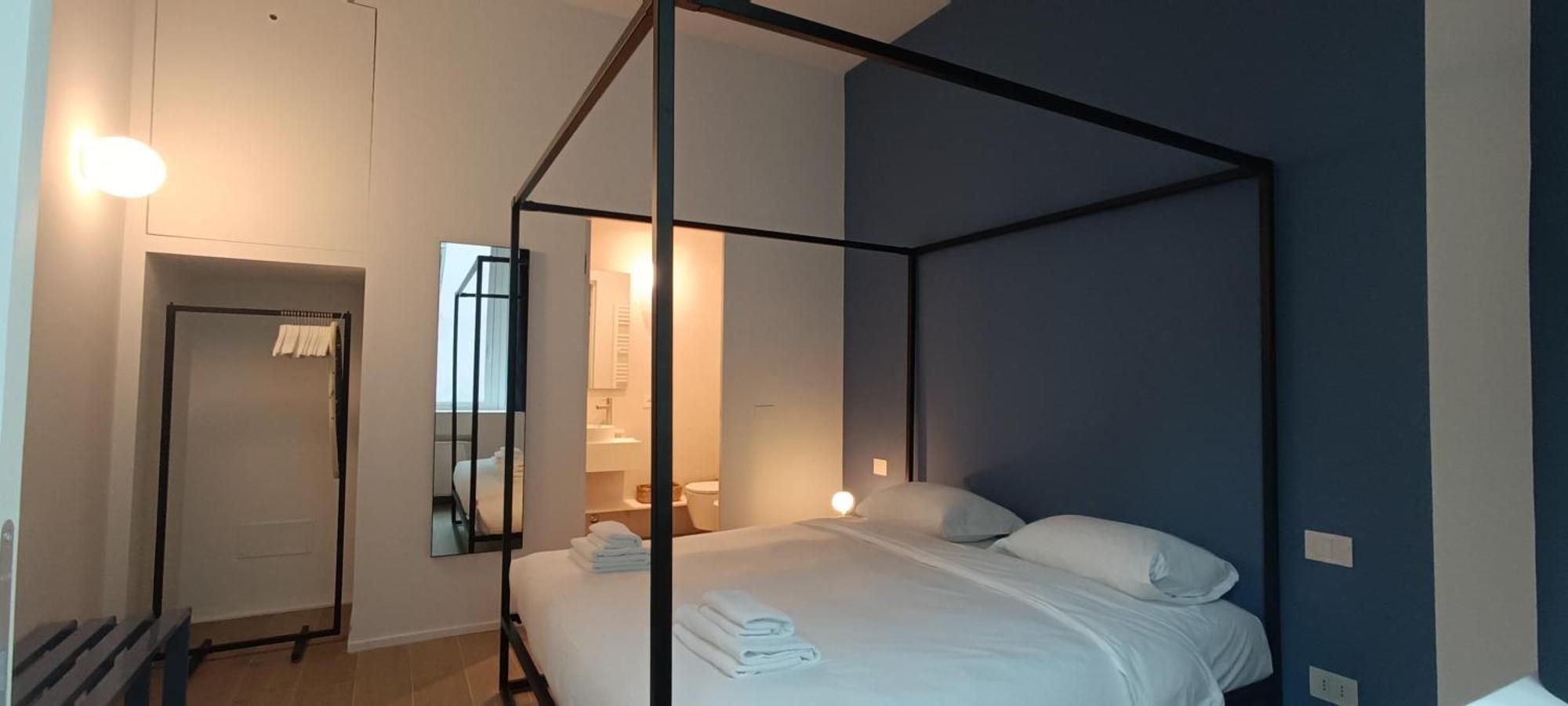 Easyhomes-City Centre Suites Милано Екстериор снимка