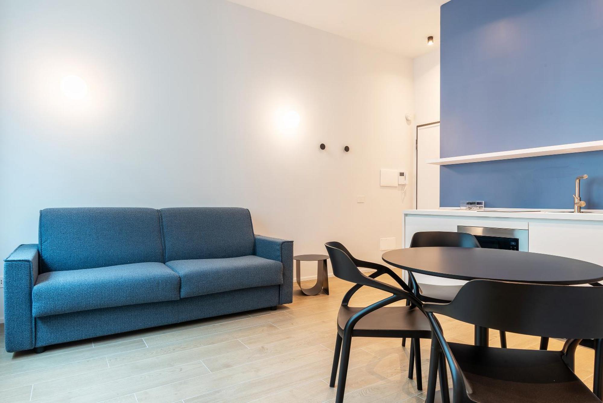 Easyhomes-City Centre Suites Милано Екстериор снимка