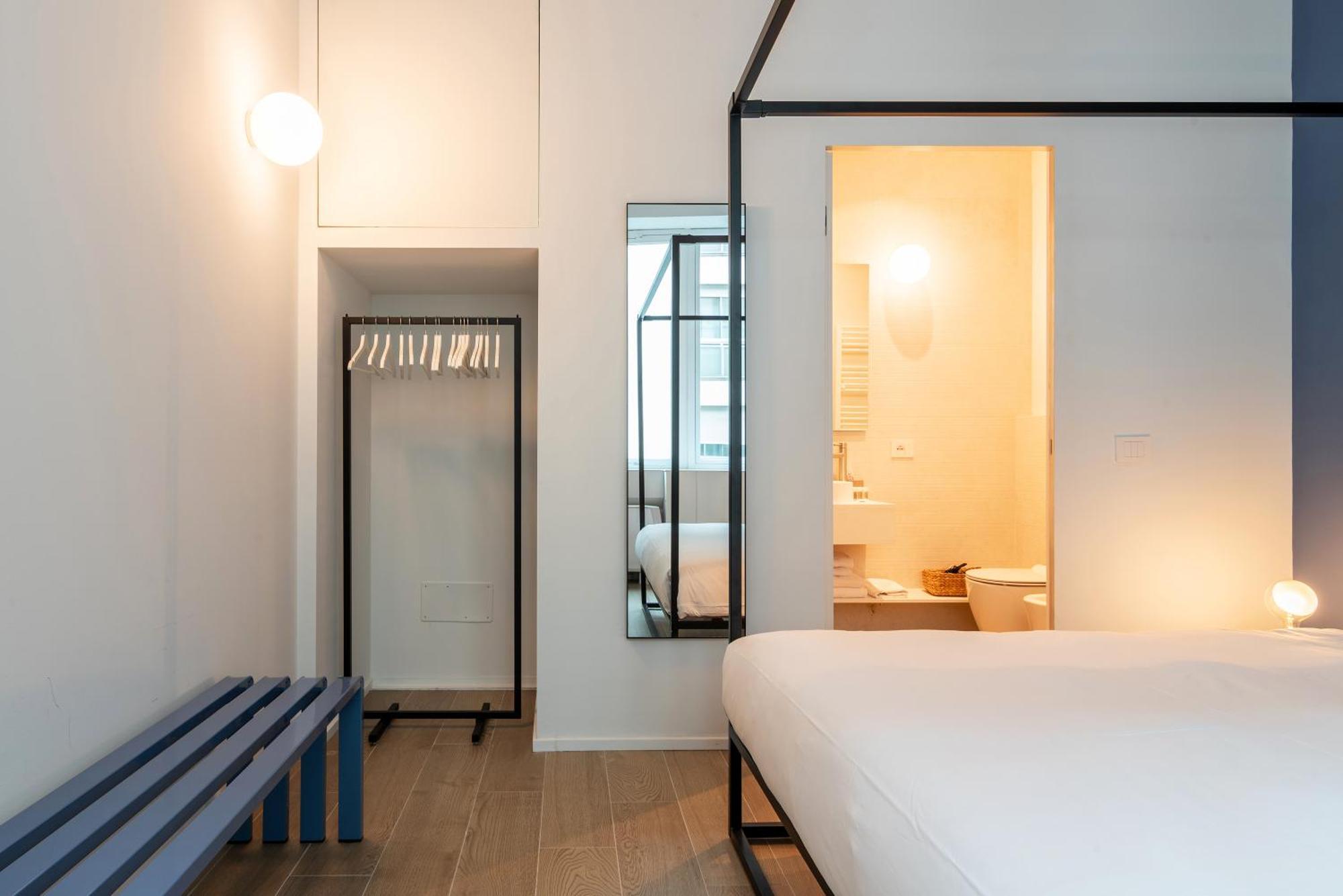 Easyhomes-City Centre Suites Милано Екстериор снимка
